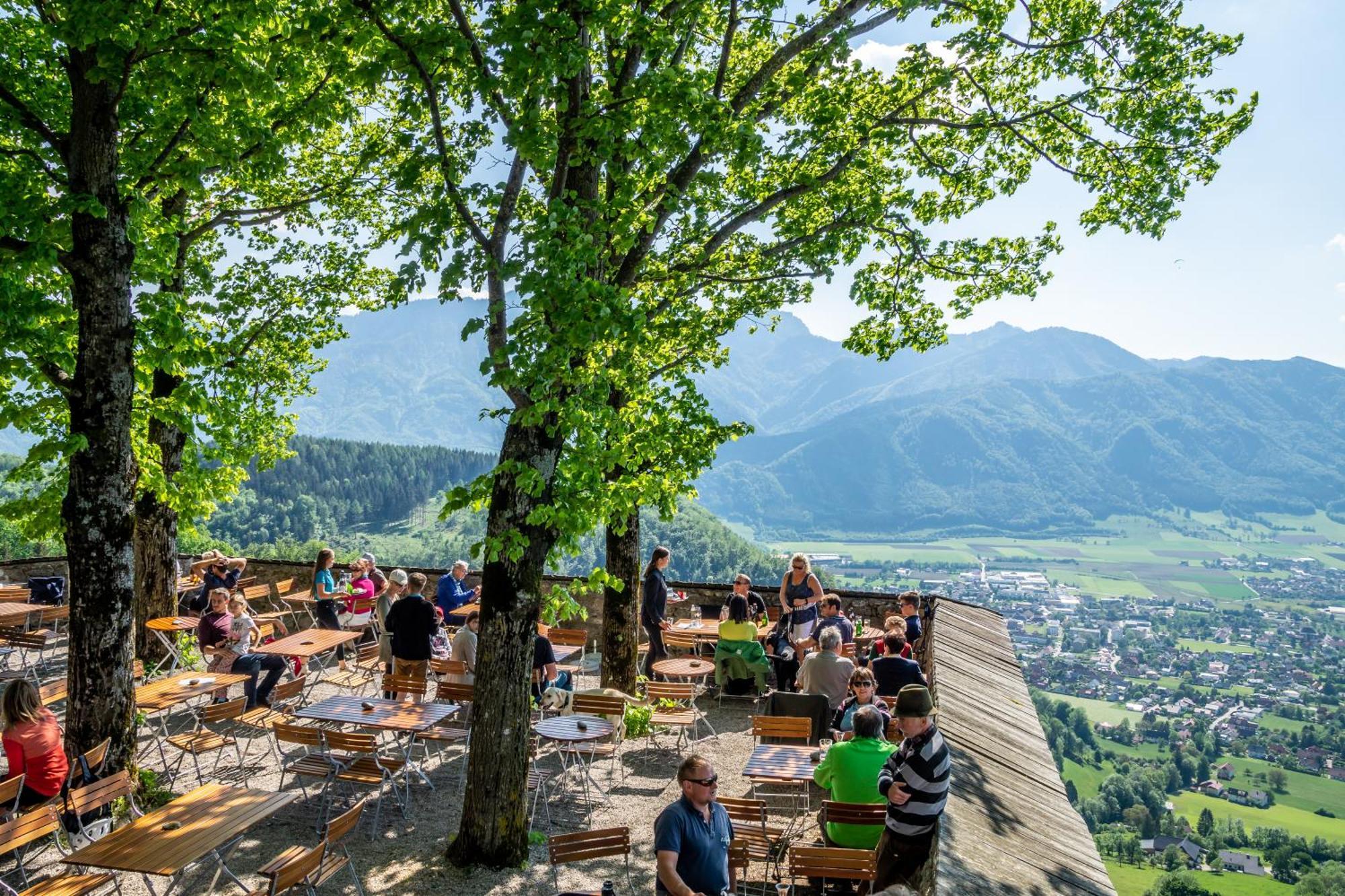 Отель Burg Altpernstein Micheldorf in Oberosterreich Экстерьер фото